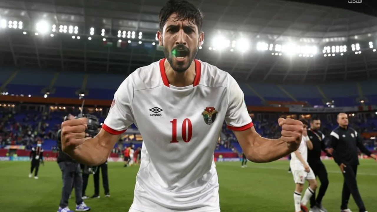 مفاوضات الأهلي مع النعيمات تتزامن مع أزمات المنتخب وسر توتر غرفة خلع الملابس، يكشف الحديدي